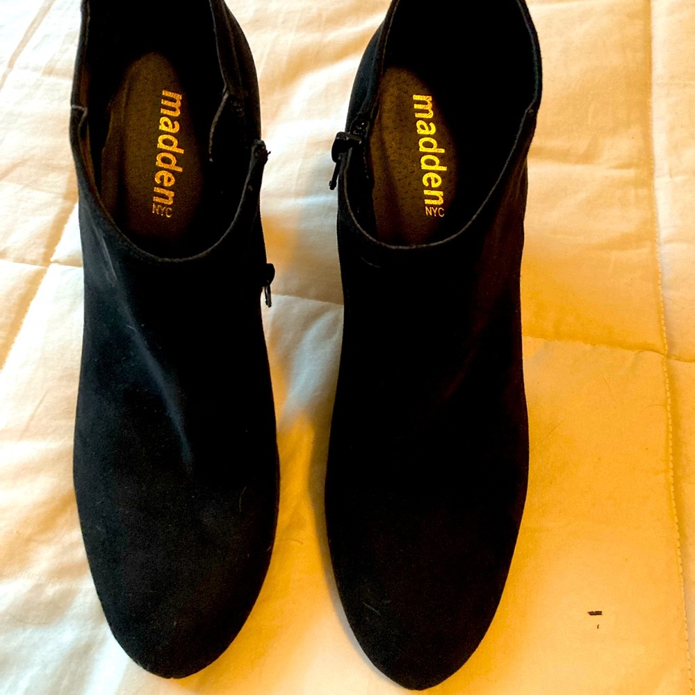 Heeled booties
